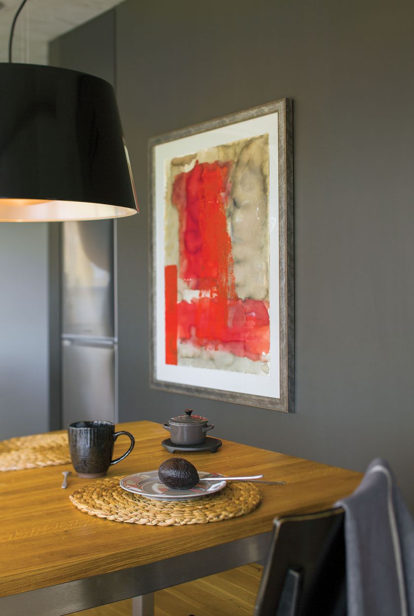 Czarne naczynia - Malabelle. Dom energooszczędny - ocieplony minimalizm