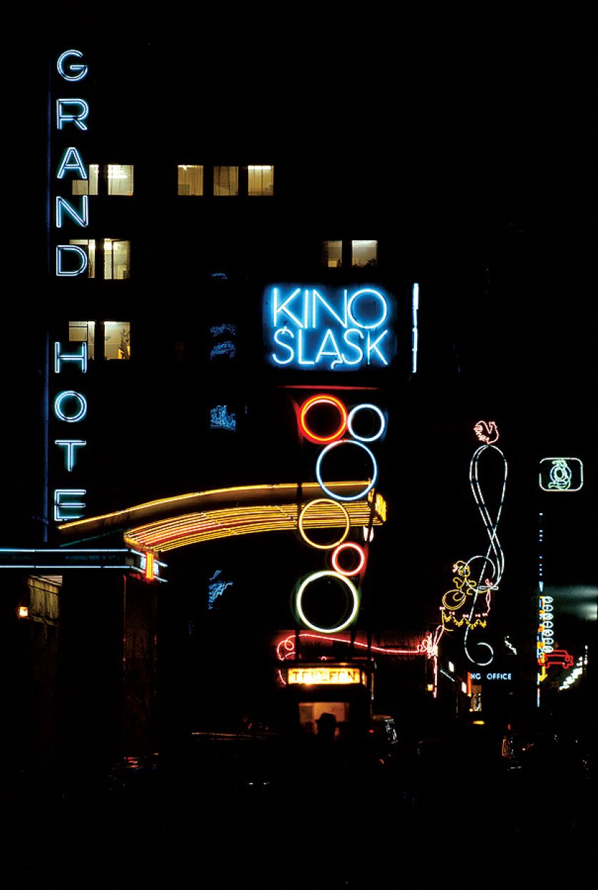 Warszawski neon, lata 60. Reklamy neonowe