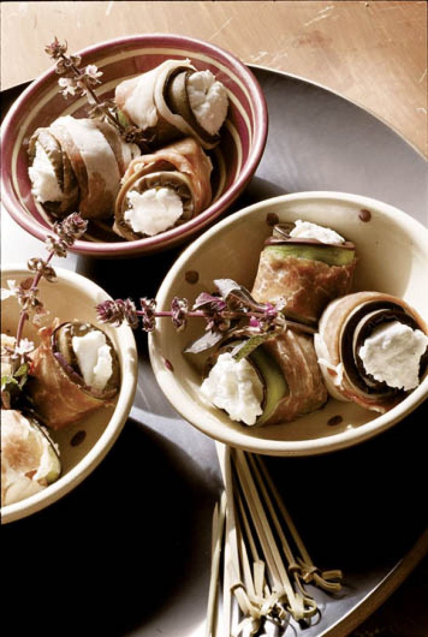 Roladki z bakłażana z szynką parmeńską