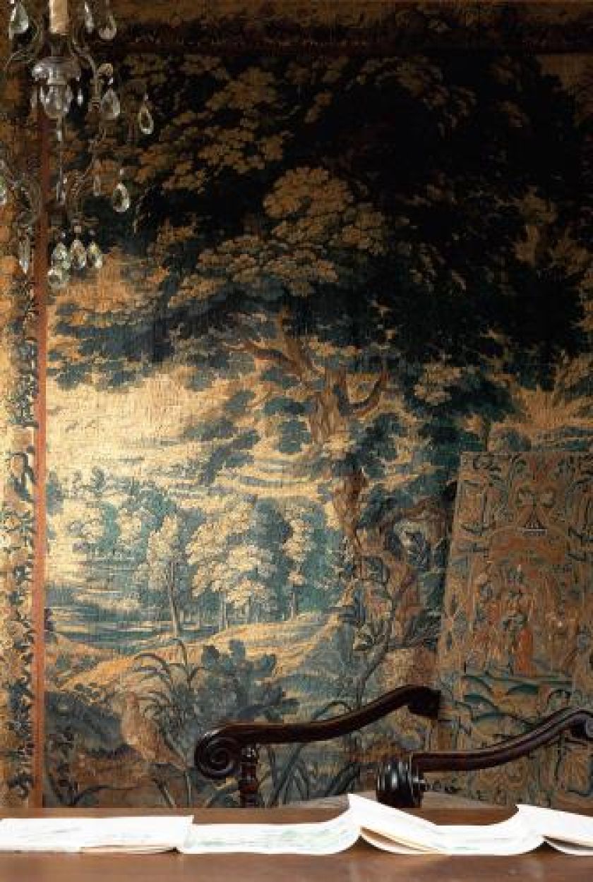 Tkaniny zdobią wszystkie wnętrza. Z duchem renesansu