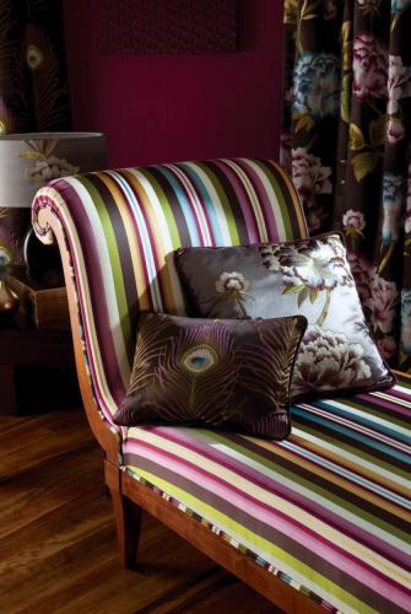 Linia Kimono to tkaniny składające się z mieszanki bawełny i jedwabiu, Monkwell. Aranżer