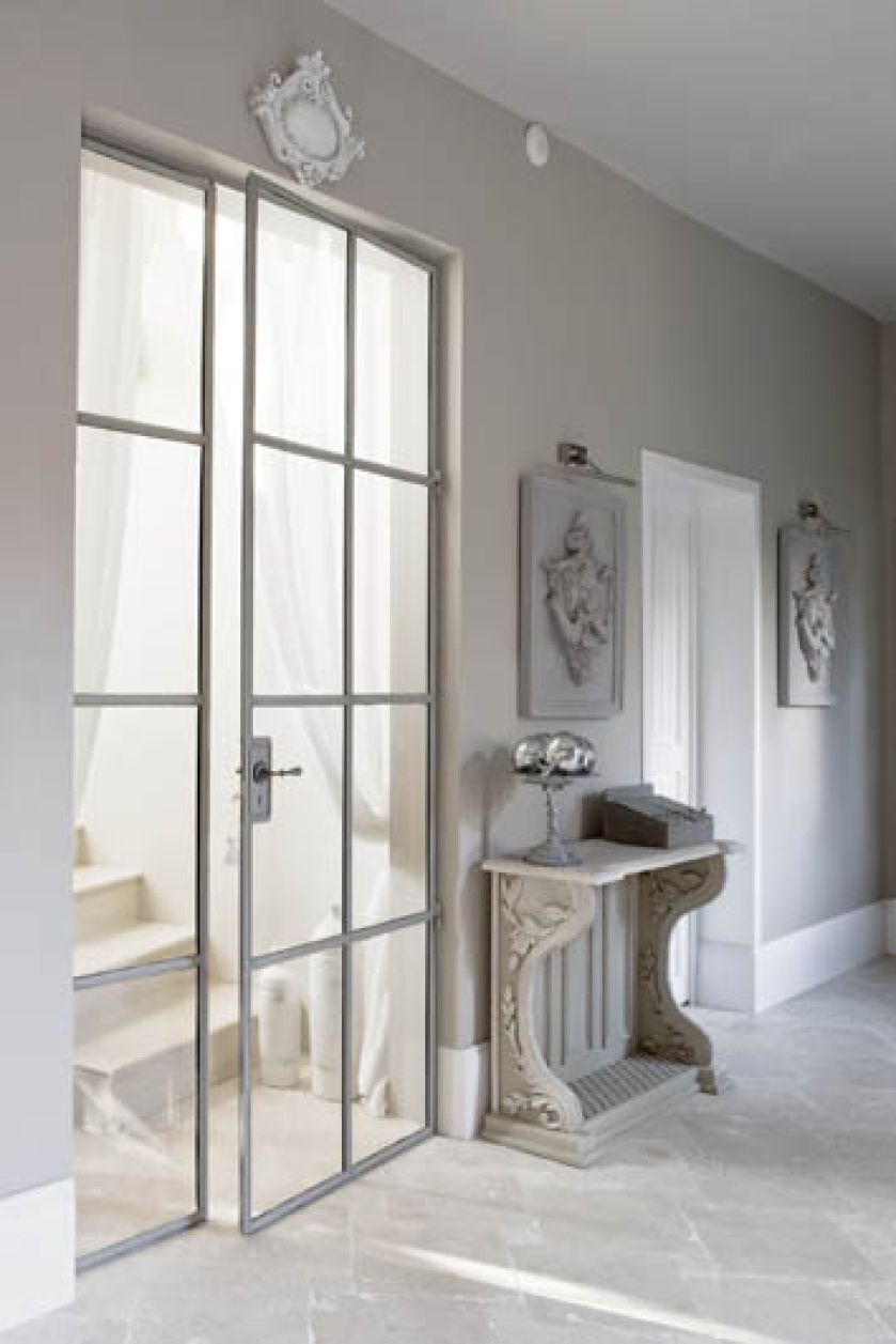 Francuskie drobiazgi dekoracyjne. Sycylijczyk w Warszawie