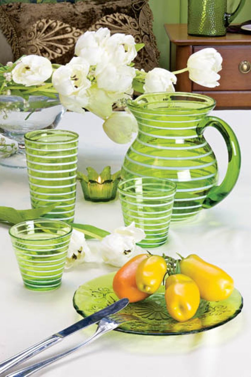 Kolekcja Milky. Cena szklanki - od 44 zł, za dwulitrowy dzbanek zapłacimy 168 zł. VILLA ITALIA