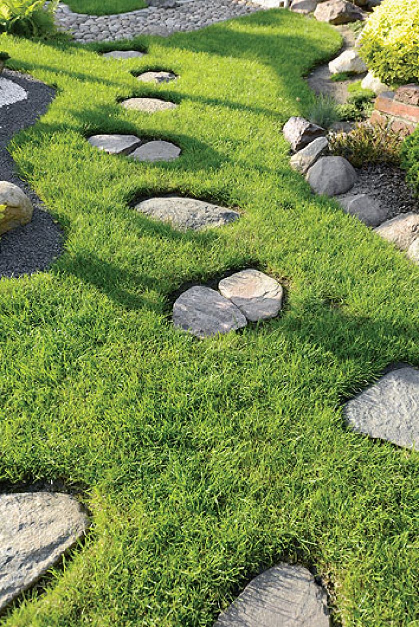 Ogród japoński - pomysł nie jest dla narwańców. Potrzeba mnóstwo cierpliwości, by rzecz doprowadzić do końca.