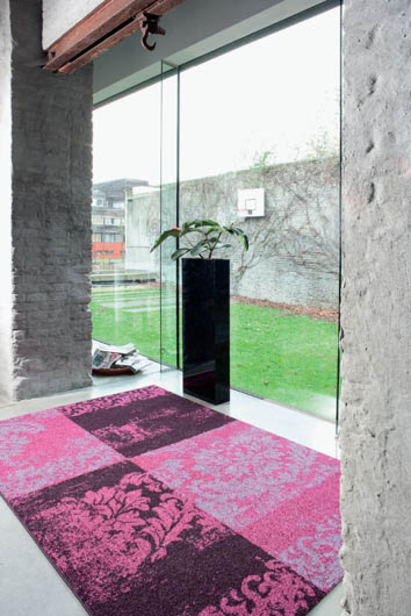 Ożywi surowe wnętrze, Osta Carpets, z polipropylenu, od 325 zł/120 x 170 cm do 1320 zł/240 x 330 cm. SUPERDYWANY.PL