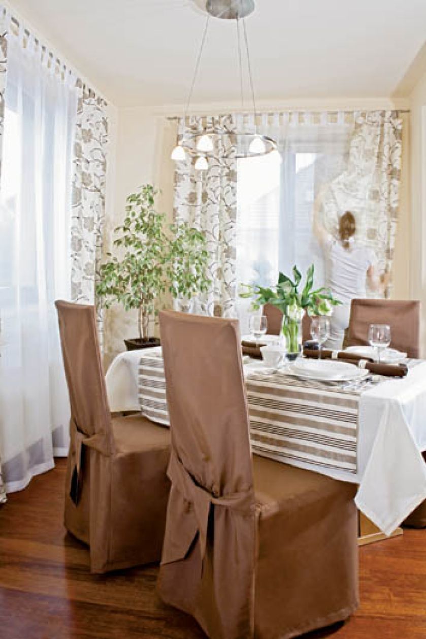 Pokrowiec bawełniano-poliestrowy w cenie 64,90 zł. Można też kupić w innych kolorach. DECORIA