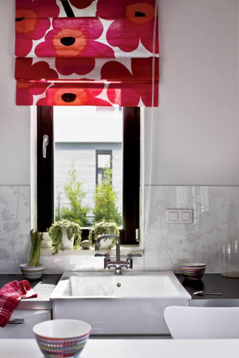 Połączenie różu i czerwieni to wciąż modne zestawienie.