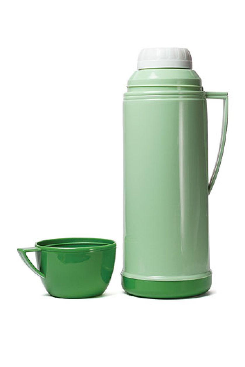 Stylizowany na lata 60. Dzieje letnich pikników: zobacz jak urządzić je dziś