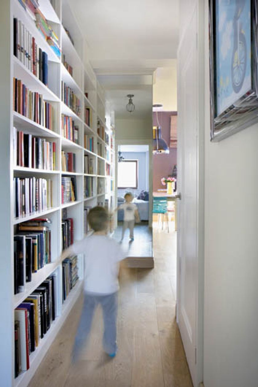 Wykorzystany na półki z książkami. Turkusy i błękity