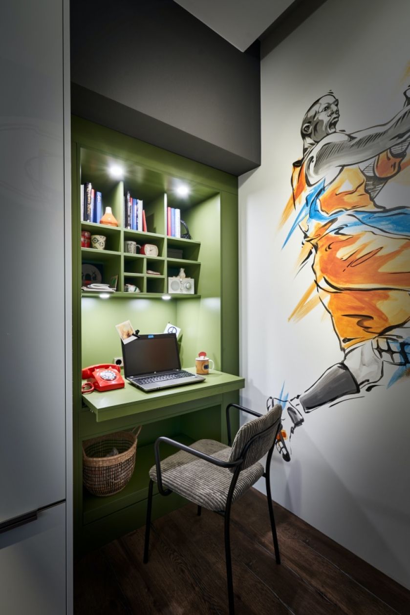 małe domowe biuro w kuchni