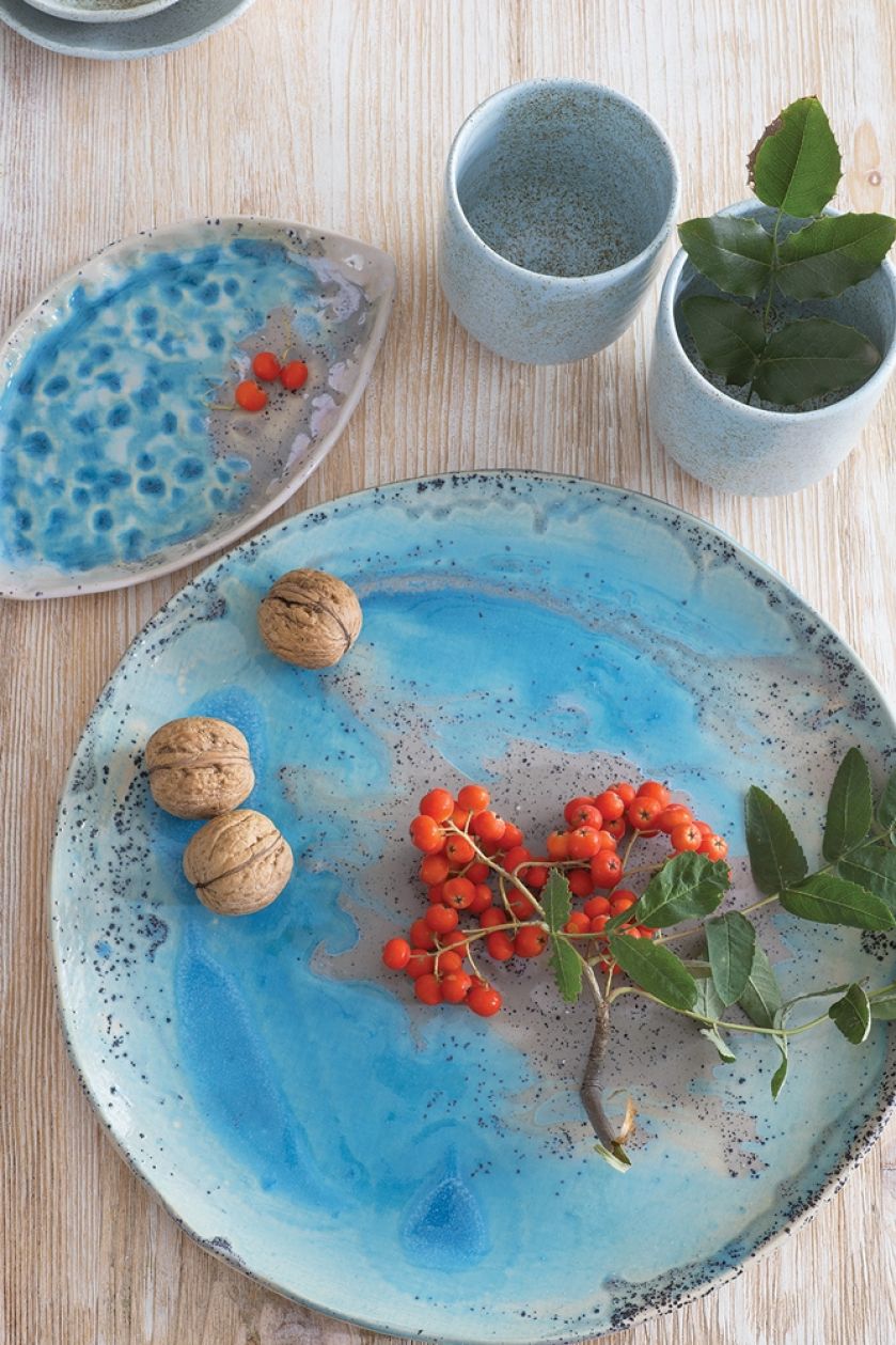 Kolorowa ceramika stołowa