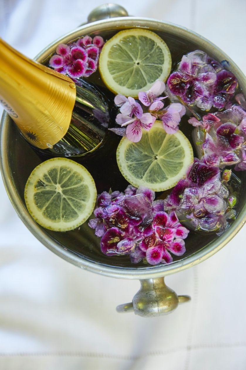 dekoracja stołu na przyjęcie