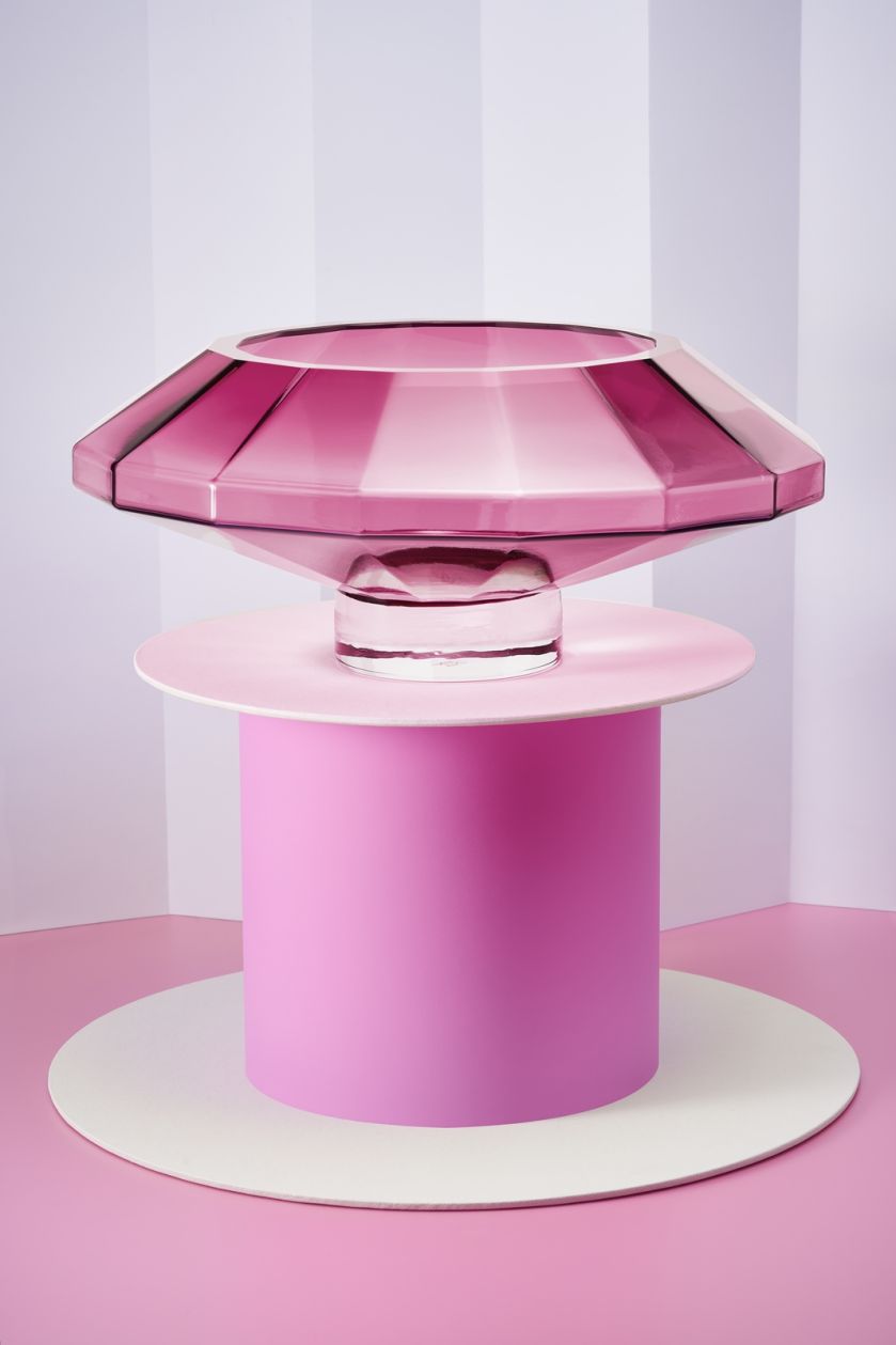 Unikalna, limitowana kolekcja to efekt współpracy marki Krosno ze światowej sławy projektantem – Karimem Rashidem.