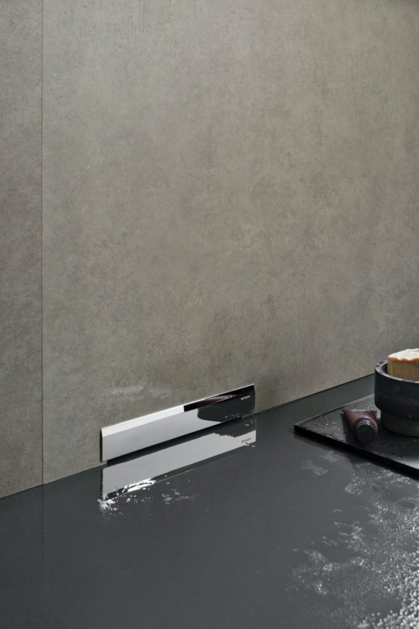 ścienny odpływ prysznicowy