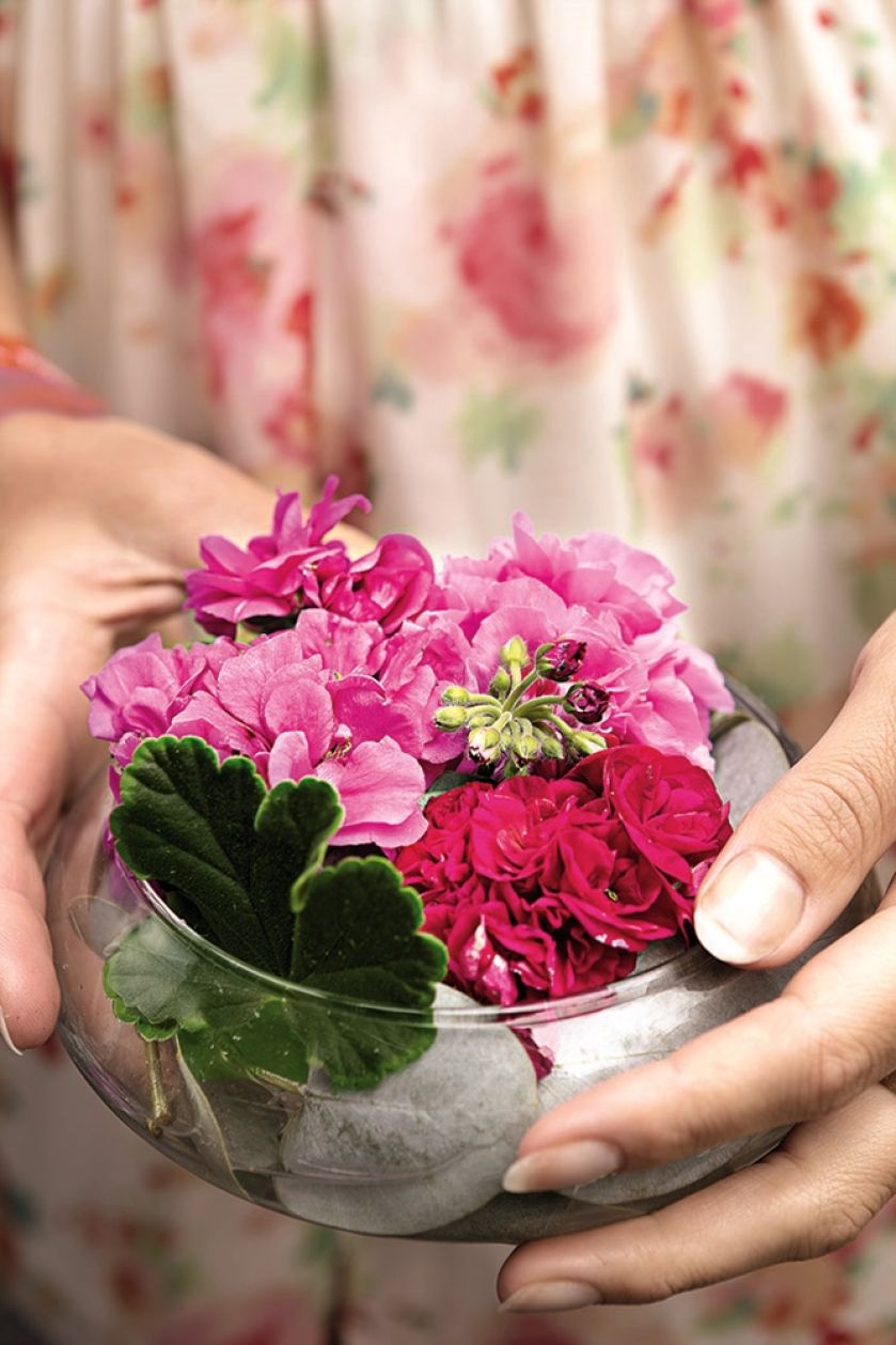 ozdoby na stół z pelargonii