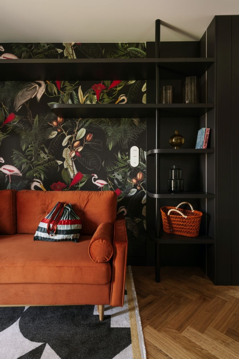 nowoczesne mieszkanie w odważnych kolorach z nutą retro