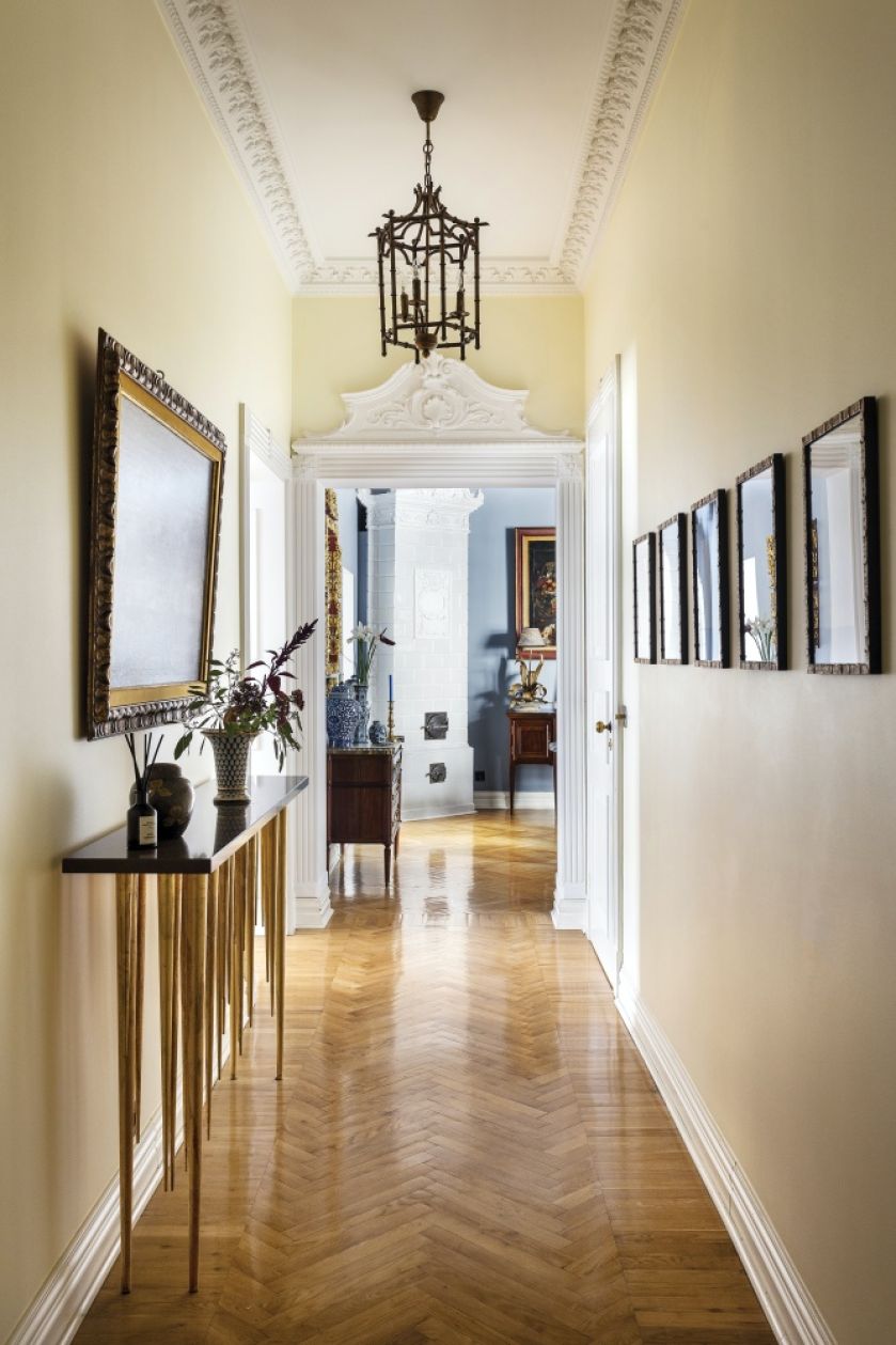 antyki i współczesny design w mieszkaniu w kamienicy