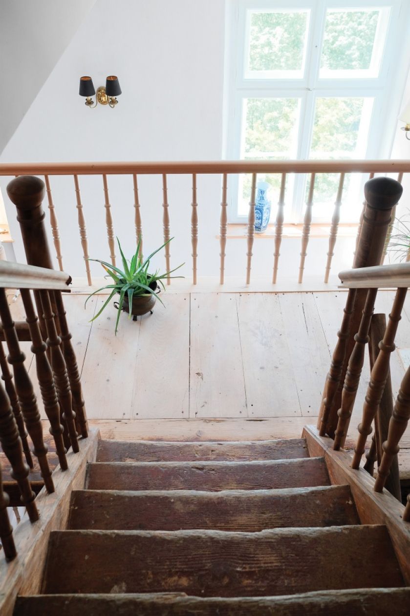 Barokowy pałac w Piszkowicach ukryty w zieleni