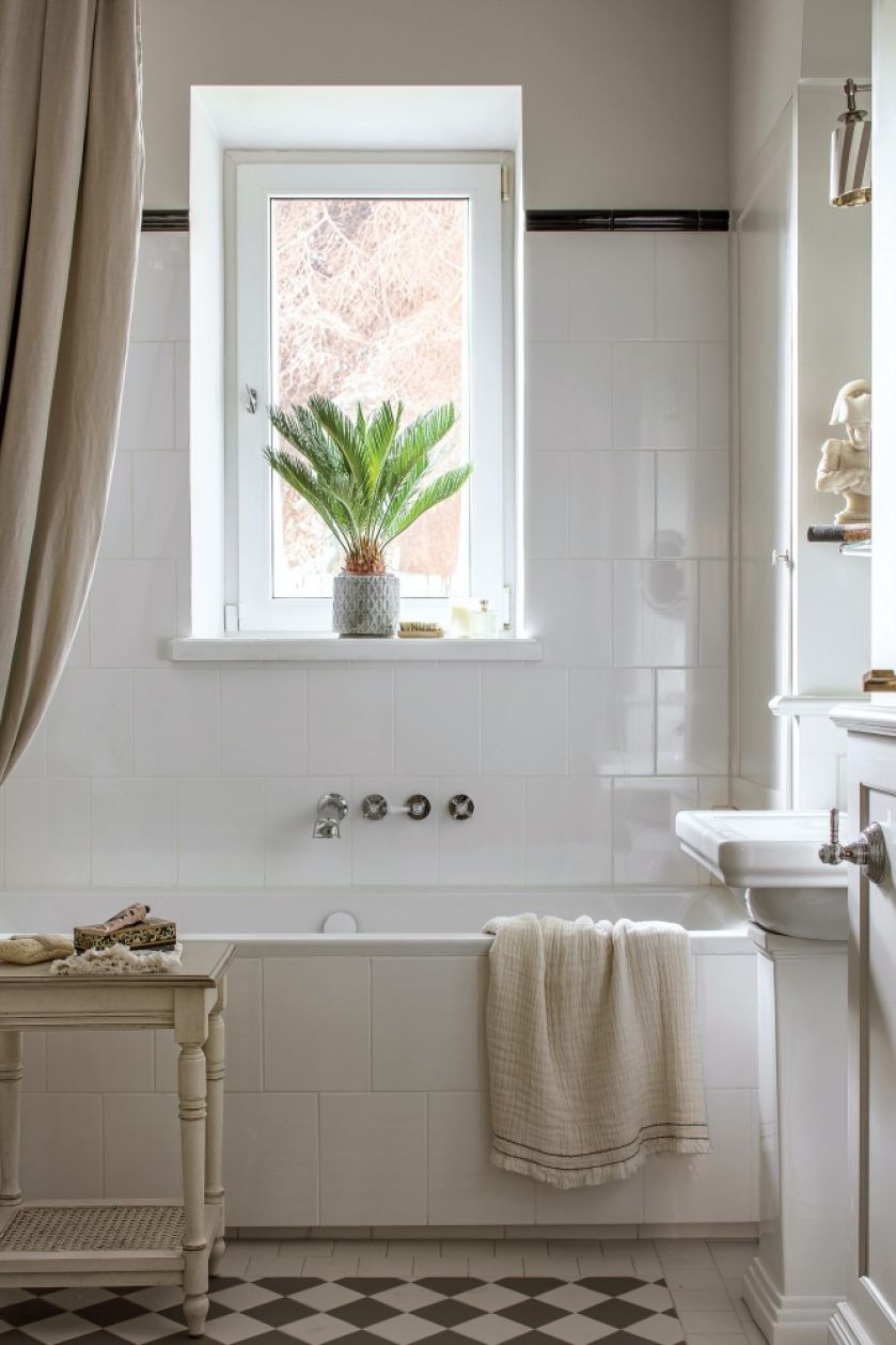 biała łazienka styl francuski zdjęcia