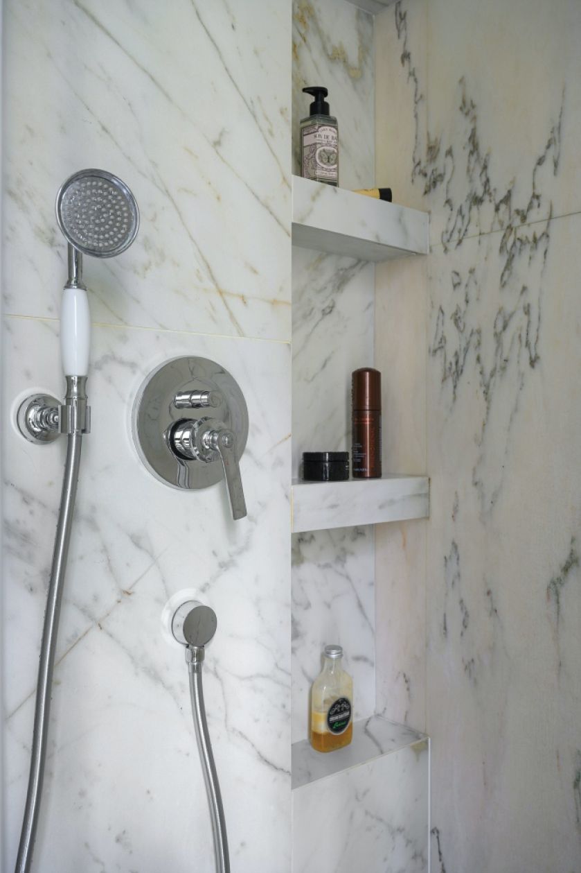 półki pod prysznicem