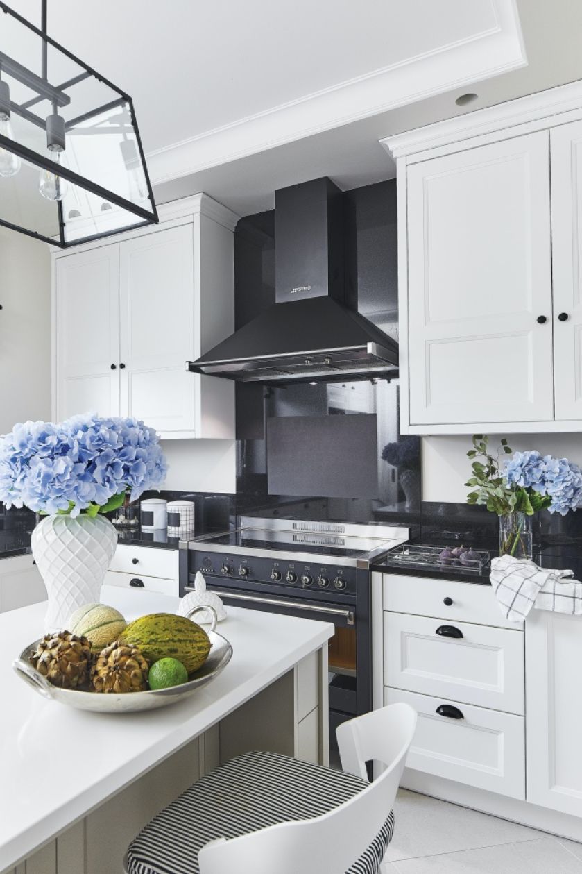 czarno-biała kuchnia modern classic