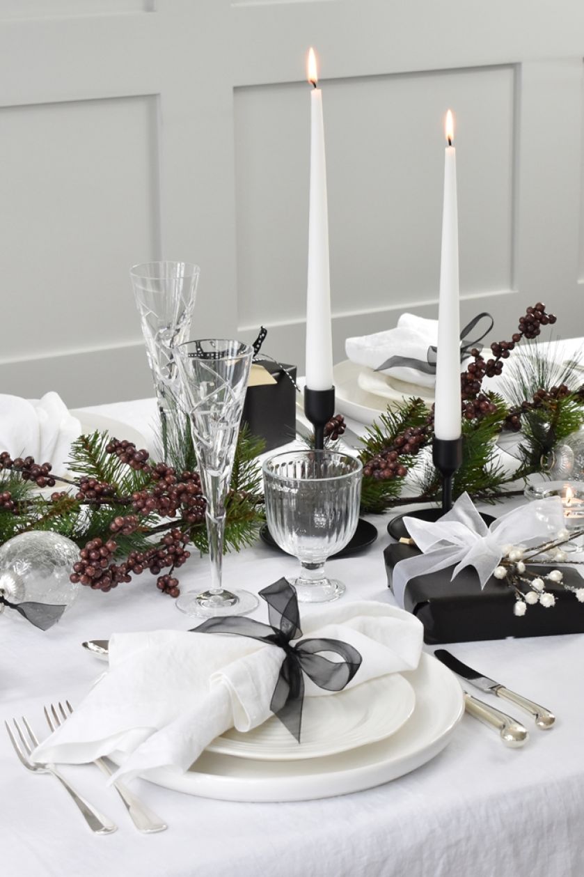 dekoracja stołu na święta Bożego Narodzenia