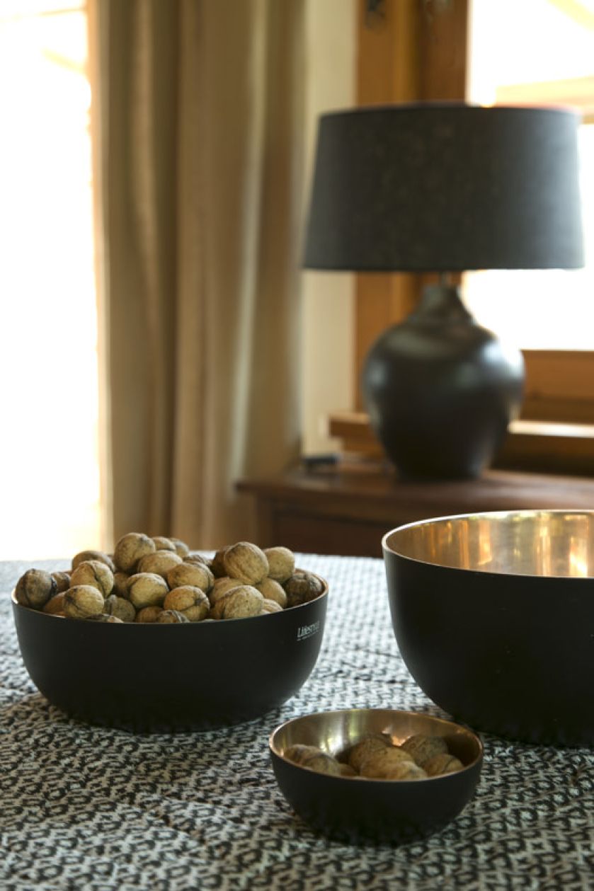 Dekoracje ze sklepu Home Moods. Drewniany dworek po latach