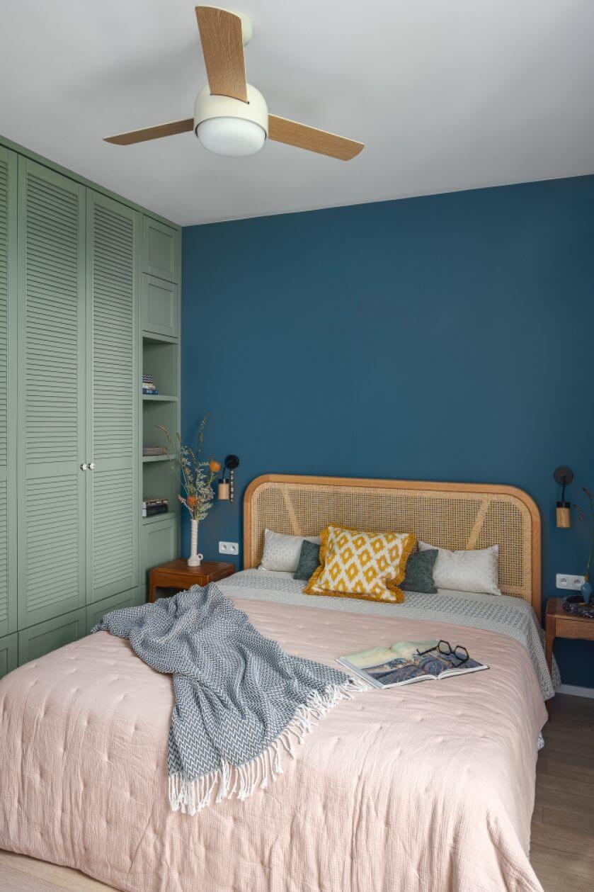 niebiesko zielona sypialnia