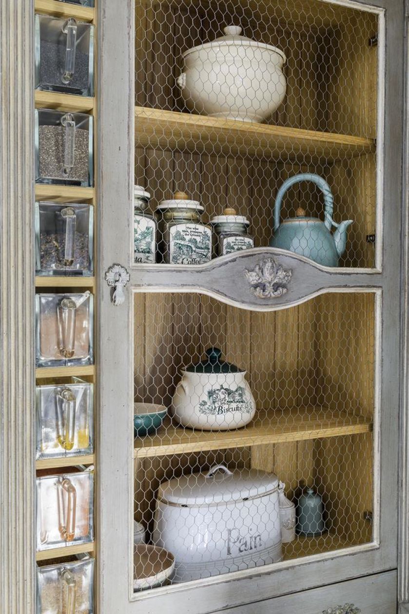 Dorota z domem często rozmawia, przytula się do ścian, nawet pisze o nim wiersze... A on odwdzięcza