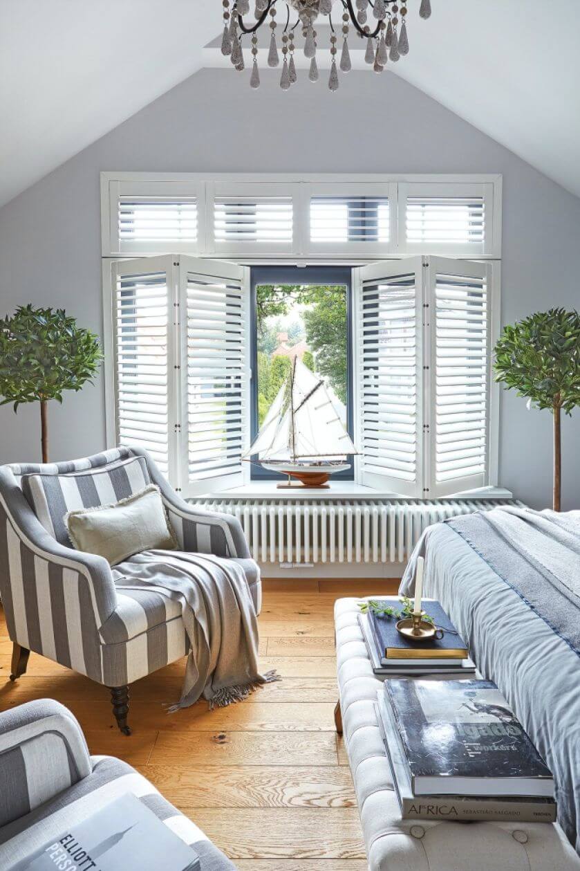 dwa kolory ścian w sypialni