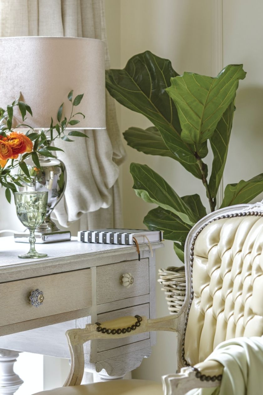 kobiecy gabinet w domu