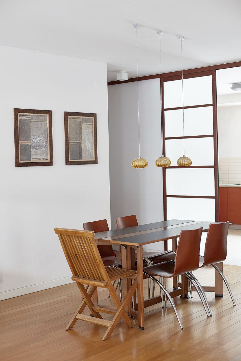 Gdzie mieszka i pracuje Marek Bieńczyk.