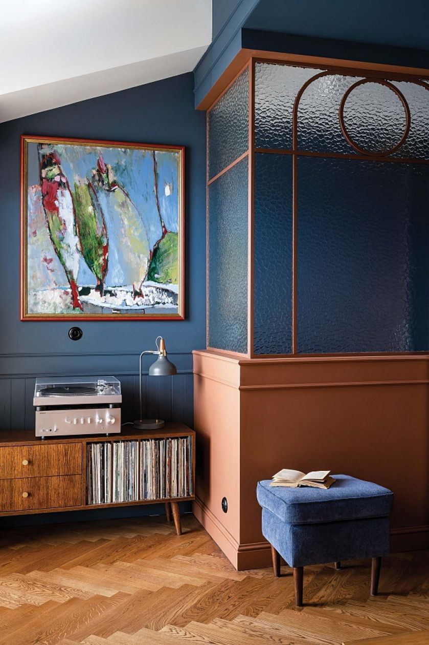 kącik z kolekcją winyli