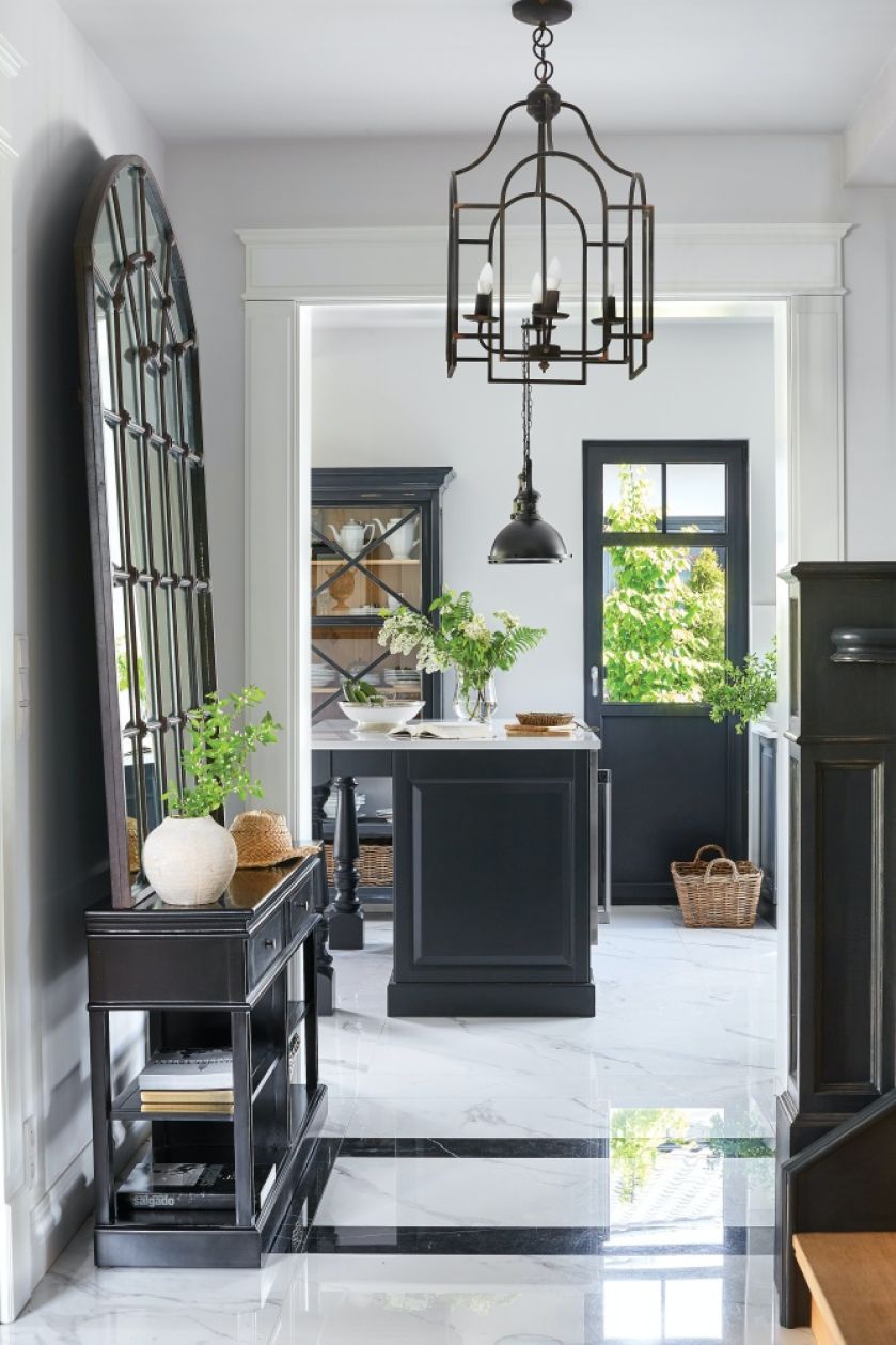 konsola w holu styl klasyczny