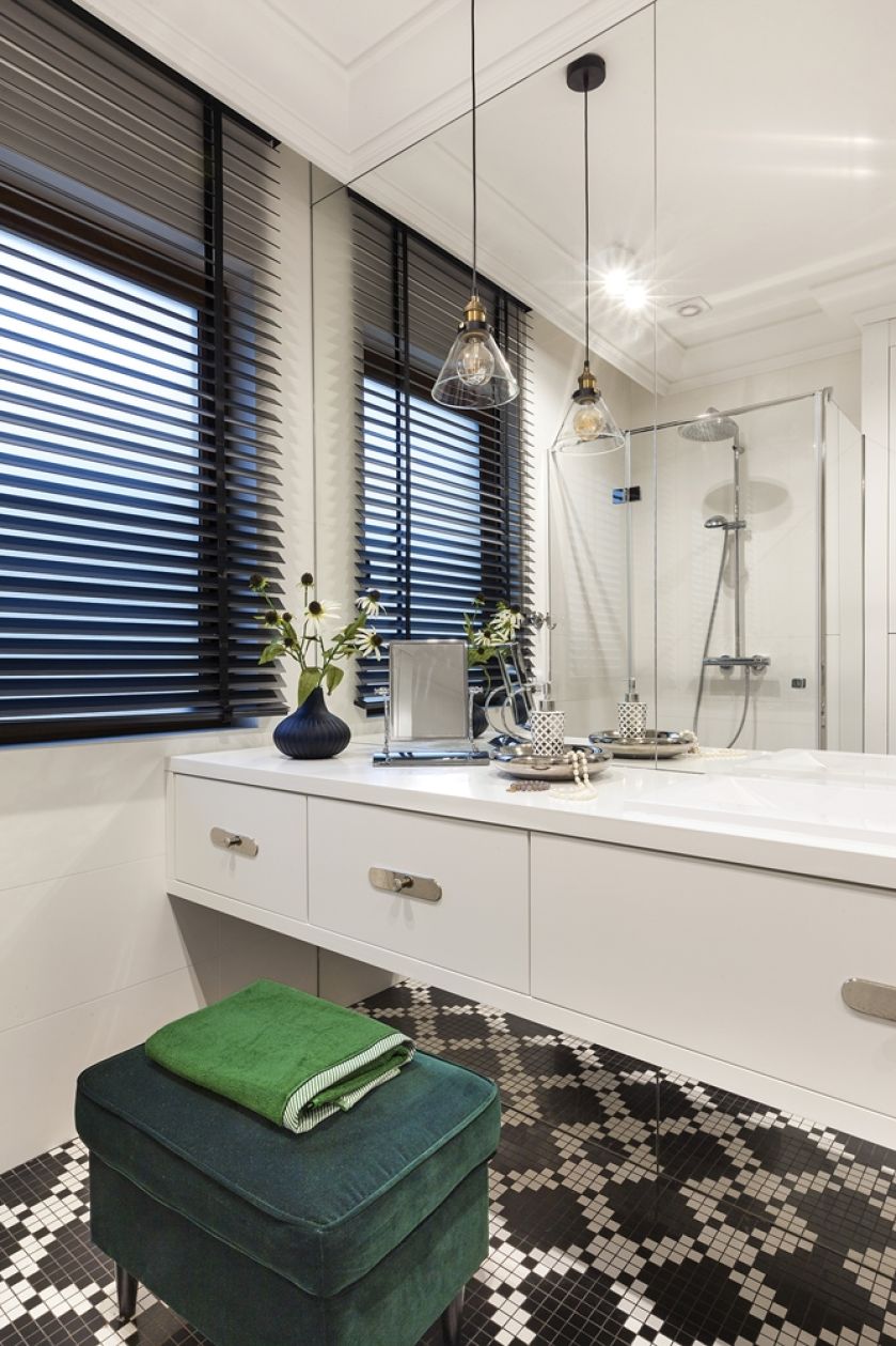 czarno biała łazienka