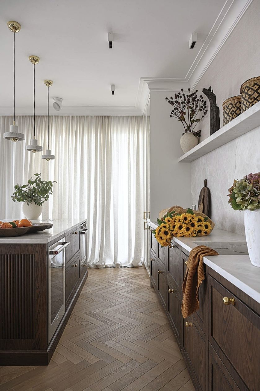 kuchnia w ciemnym drewnie aranżacje