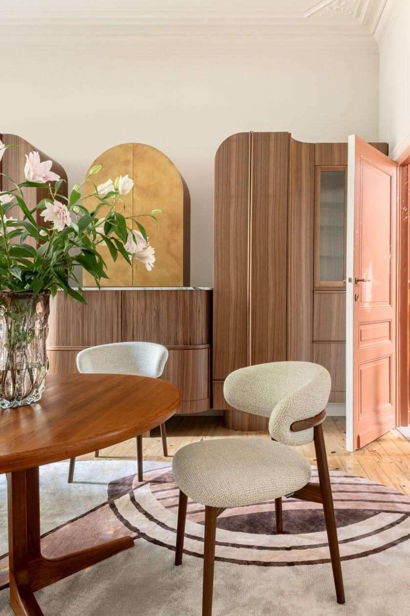 jadalnia w mieszkaniu w historycznej kamienicy