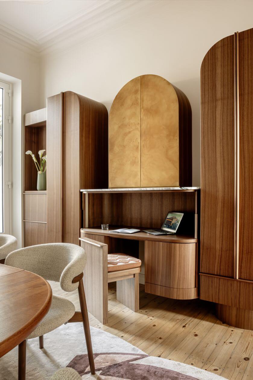 jadalnia w mieszkaniu w historycznej kamienicy