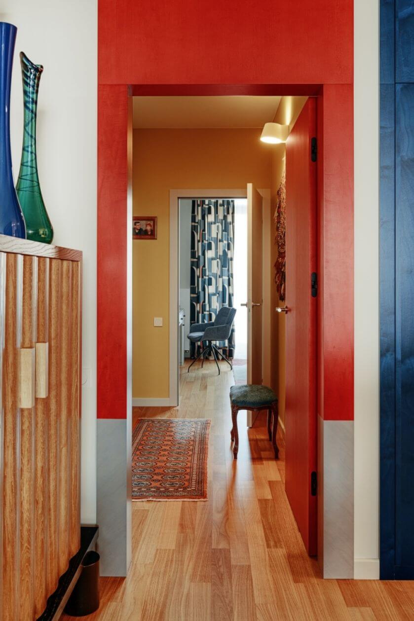 wnętrza w żywych kolorach jak z filmu Almodovara