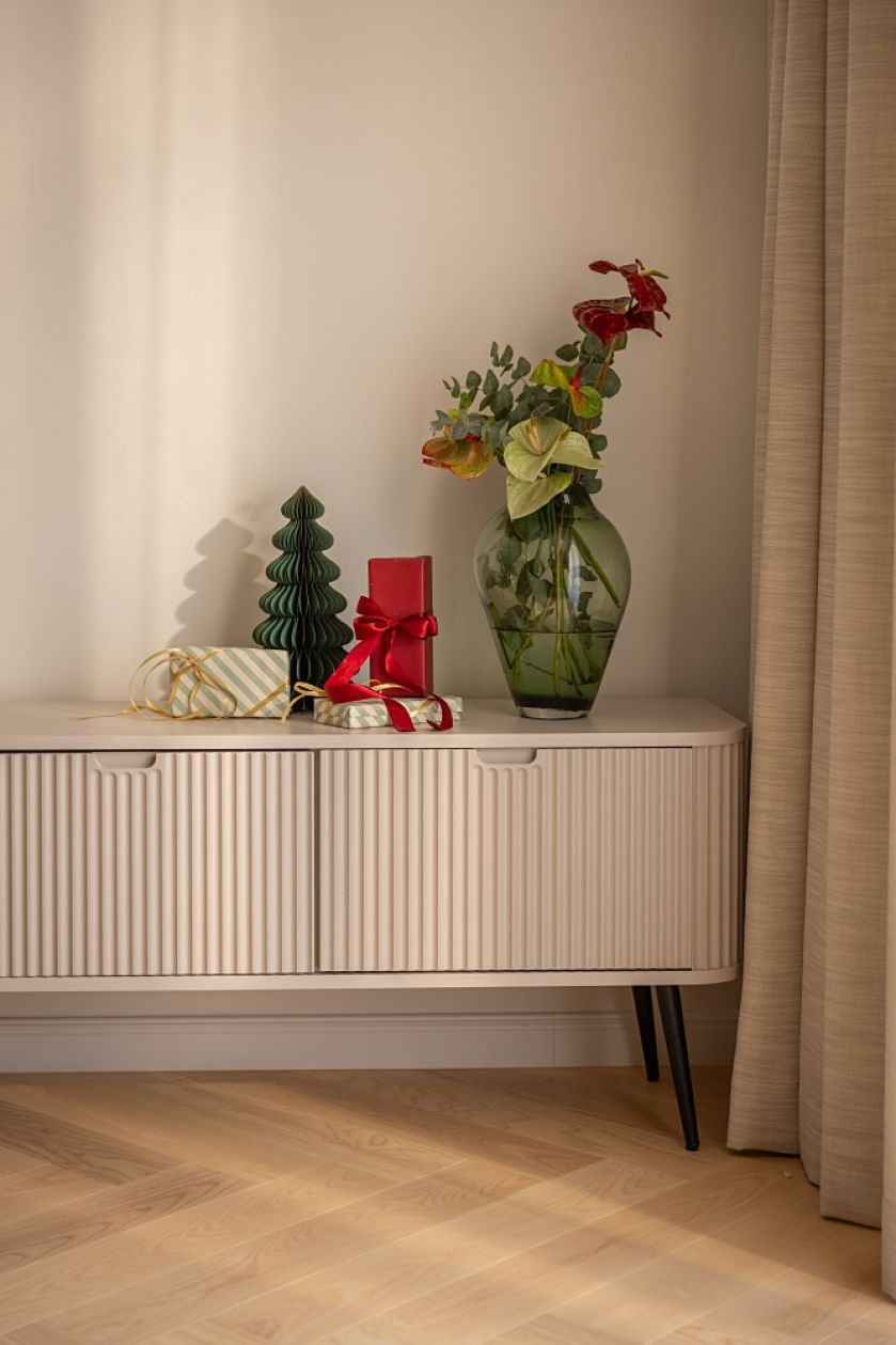 bożonarodzeniowe dekoracje w nowoczesnym wnętrzu