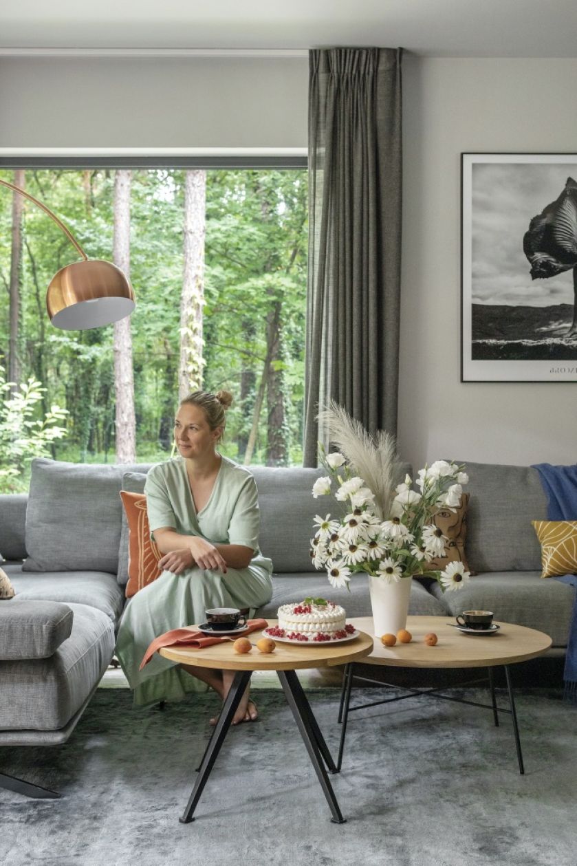 nowoczesny salon z narożnikiem