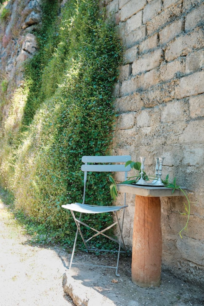 Barokowy pałac w Piszkowicach ukryty w zieleni