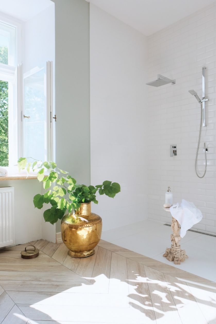 Barokowy pałac w Piszkowicach ukryty w zieleni