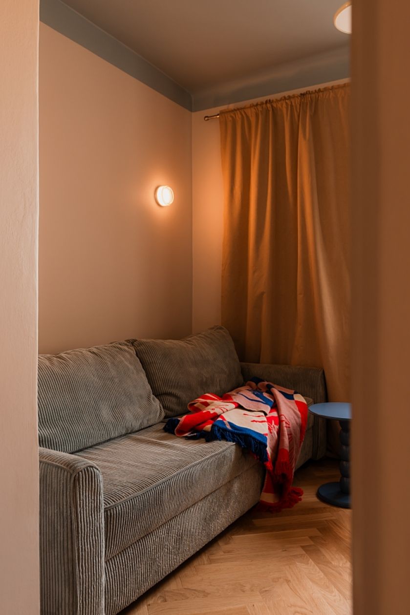 vintage i nowoczesny design w małym mieszkaniu