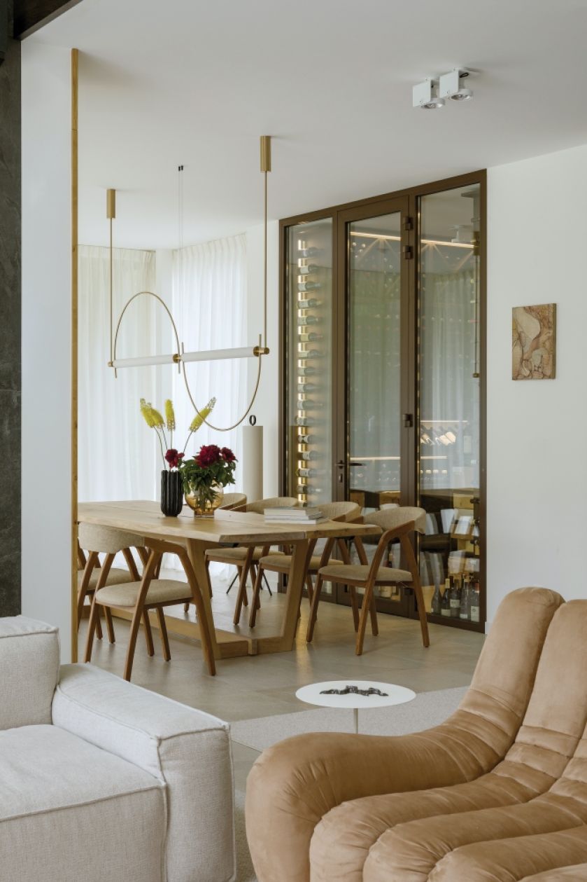 przytulny minimalizm w domu pod Warszawą