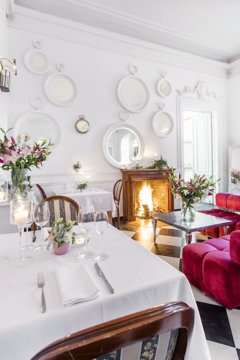 Restauracja Endorfina Foksal organizuje imprezy świąteczne zarówno o charakterze formalnym, jak i zupełnie