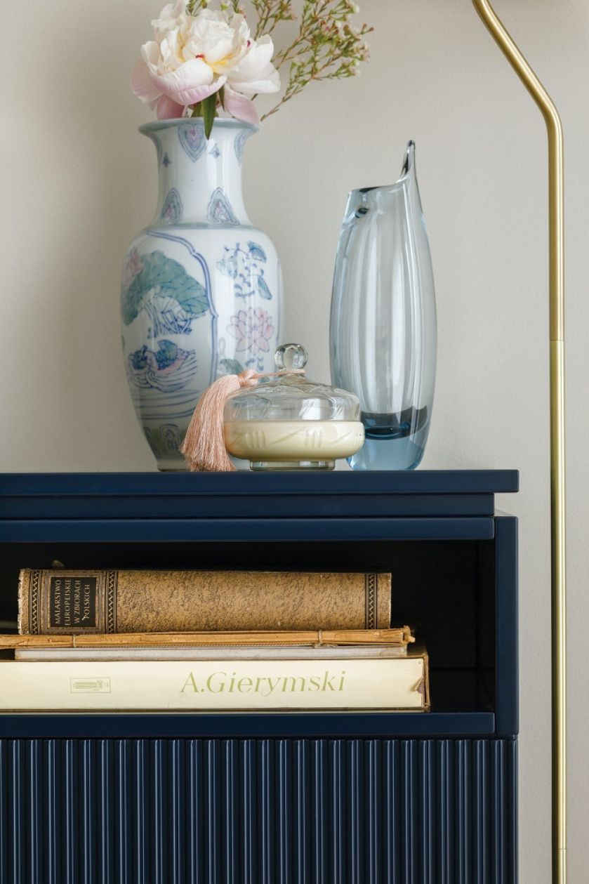 ryflowane meble do sypialni