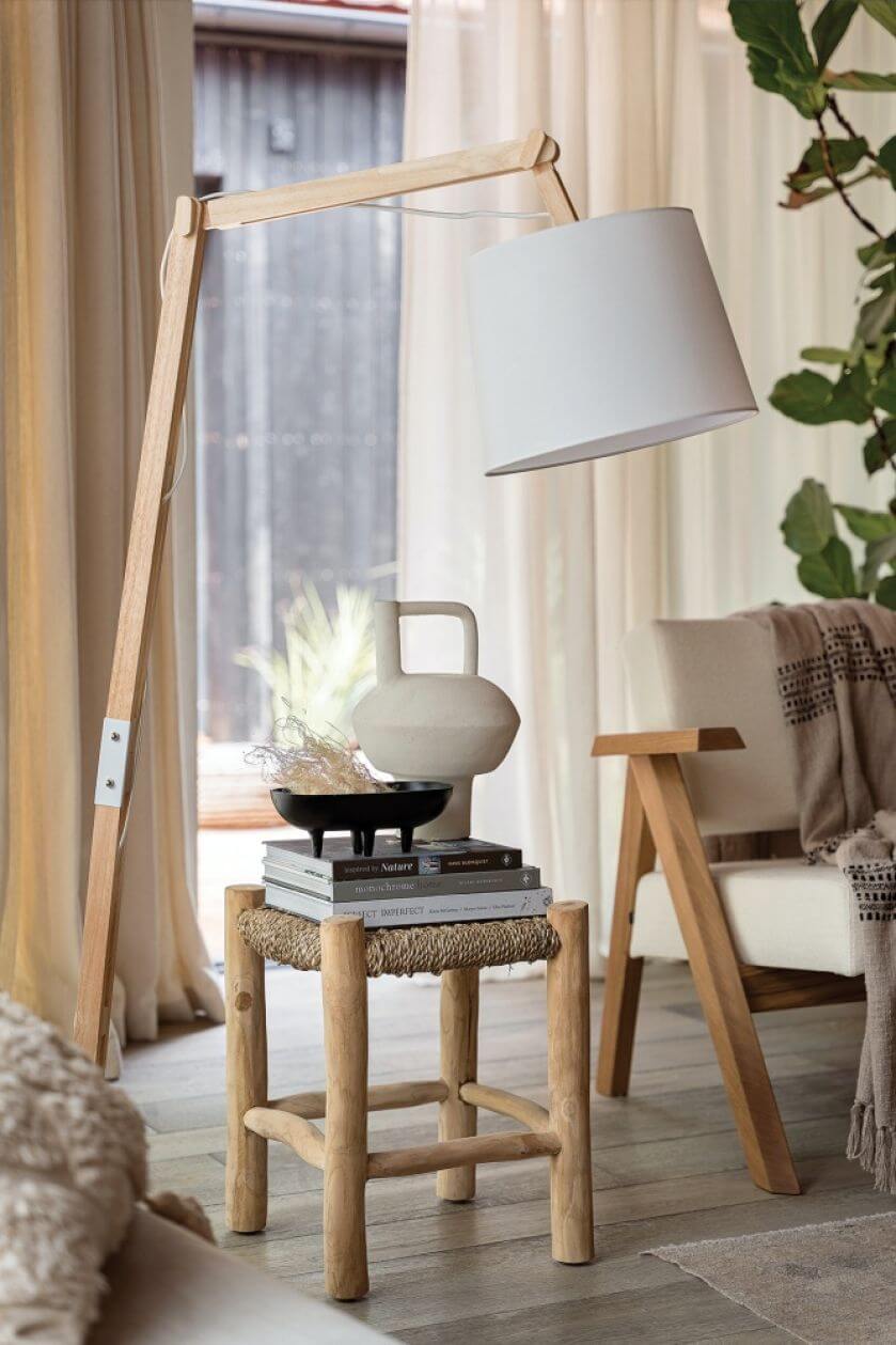 drewniane meble i dodatki do salonu