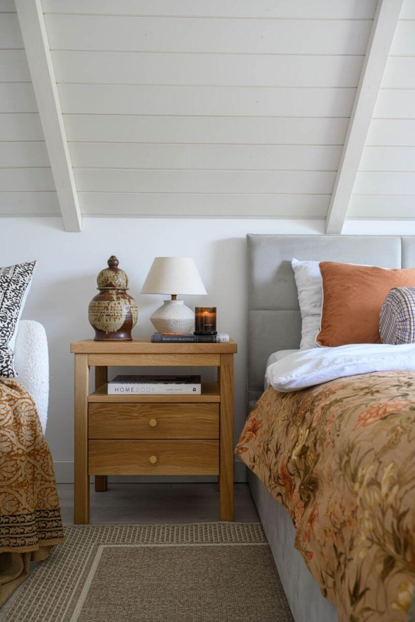 sypialnia na poddaszu ze skosem irysovo home