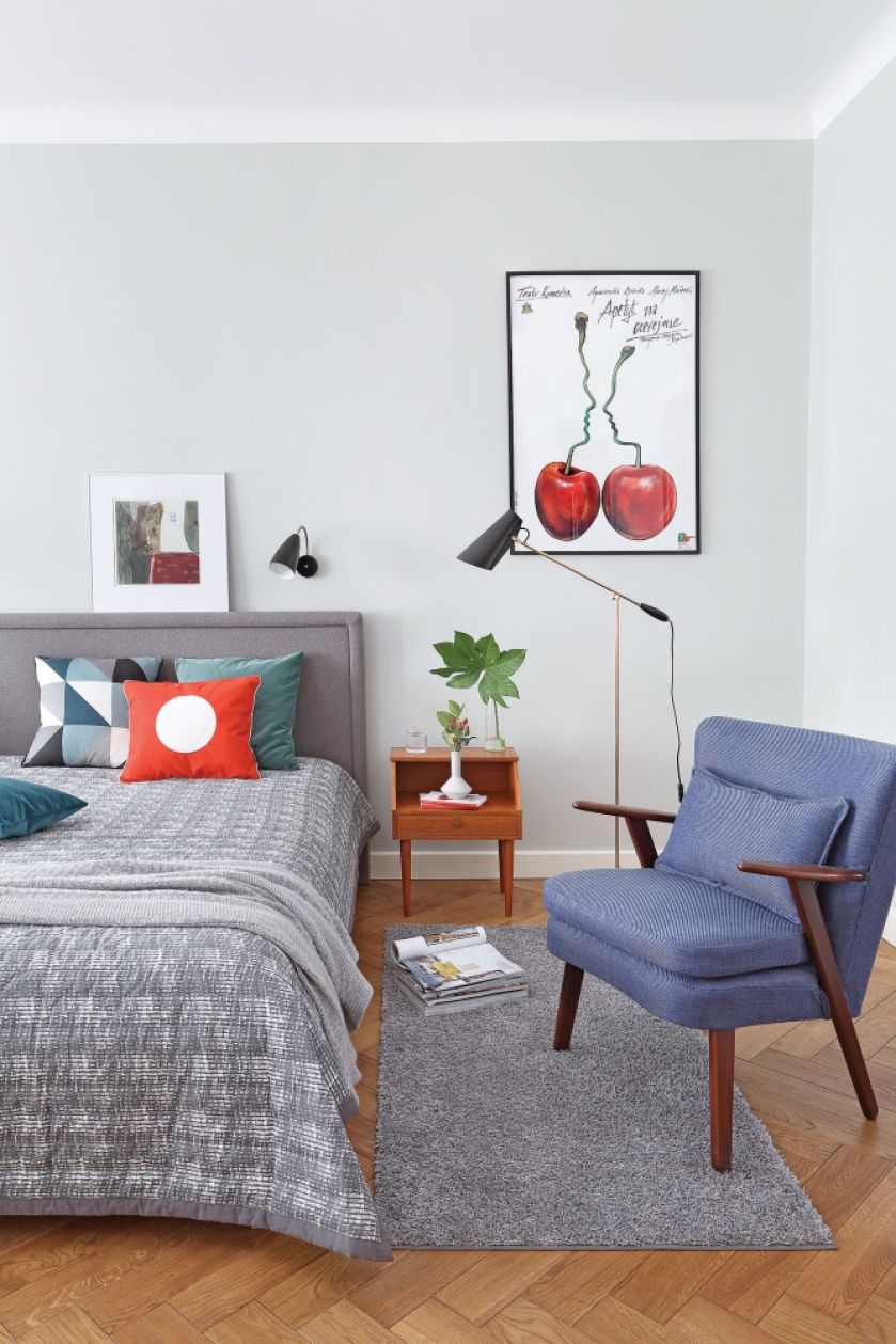 Szara sypialnia NAWIĄZUJE DO LAT 50.